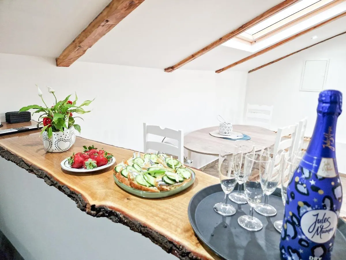 Apartman Valja - 55M2 - Sea View - Garden - Grill Jadranovo Croatia